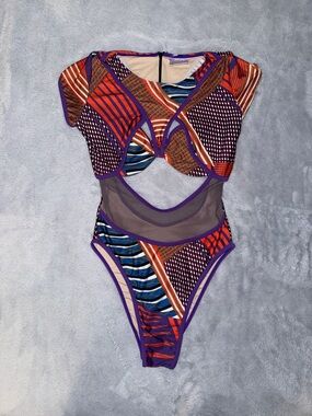 Zeniya One Piece Swimsuit size M